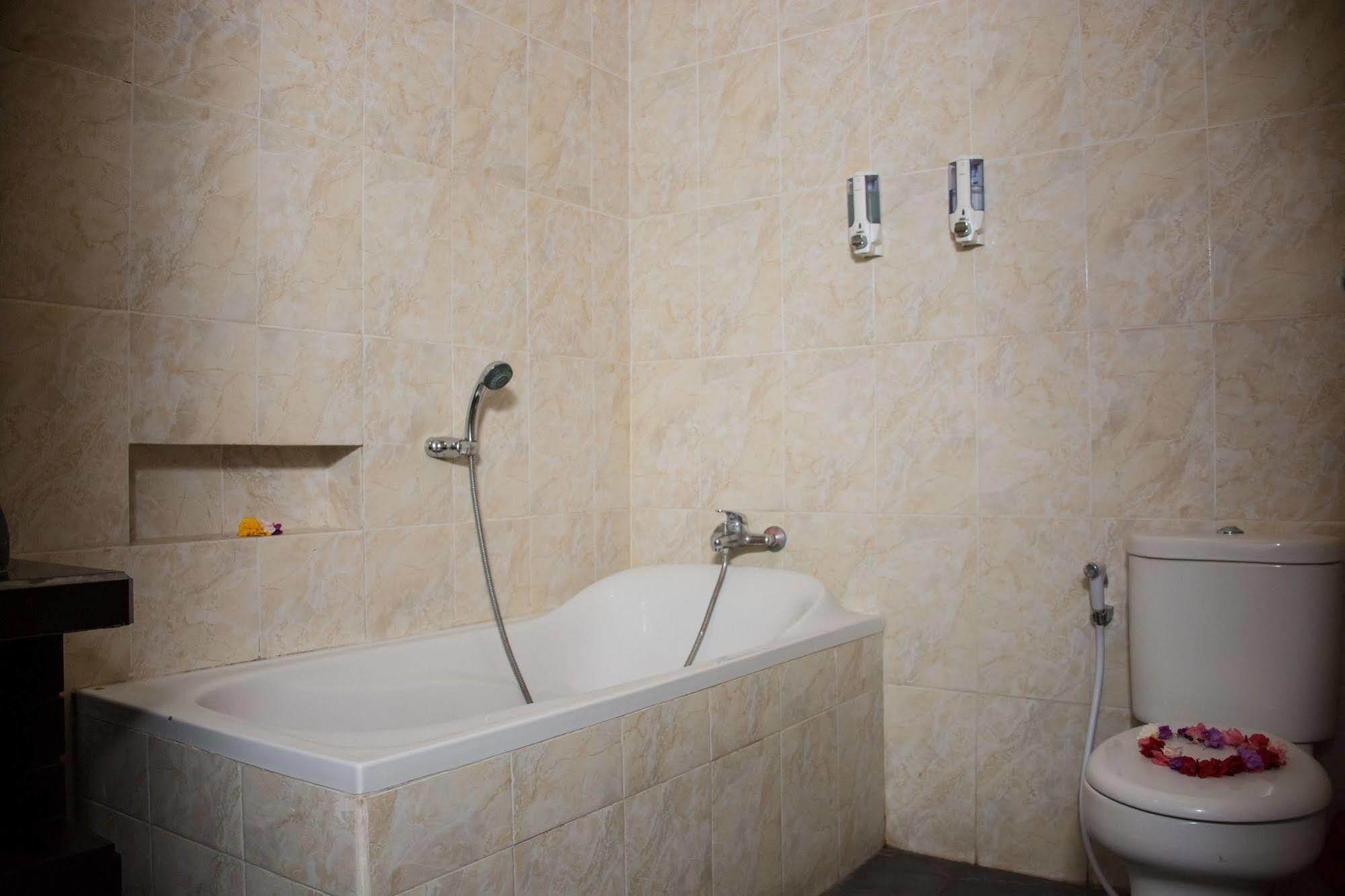 Hotel The Galuh Pekutatan Pulukan Zewnętrze zdjęcie
